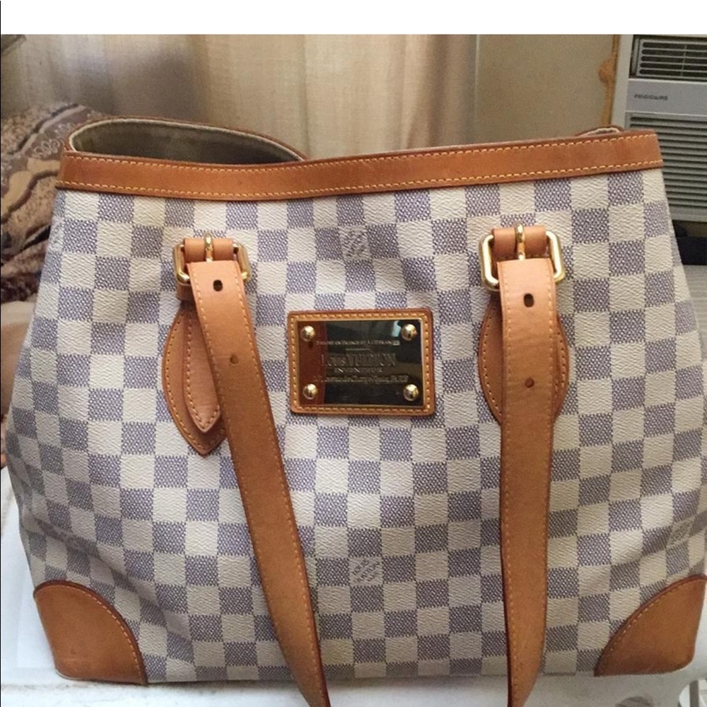 💯% Authentic LV hampstead Mm